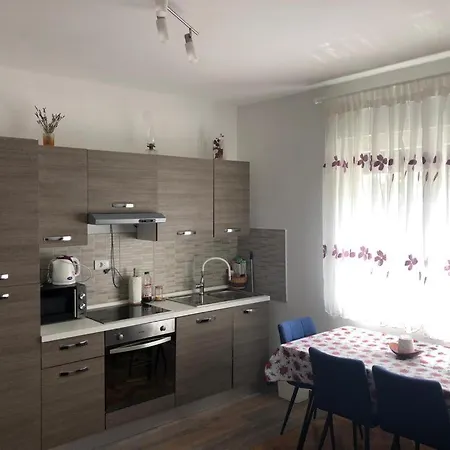 Studio Apartman Hostel